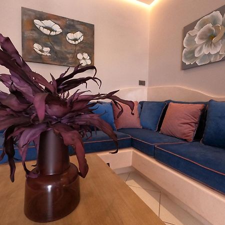 The Rock Luxury Homes เมซาเรีย ภายนอก รูปภาพ