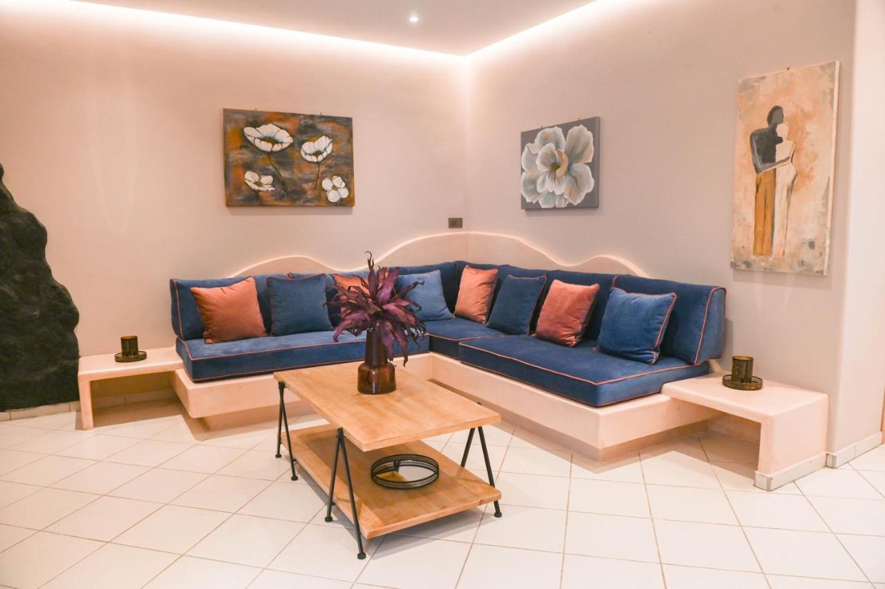 The Rock Luxury Homes เมซาเรีย ภายนอก รูปภาพ