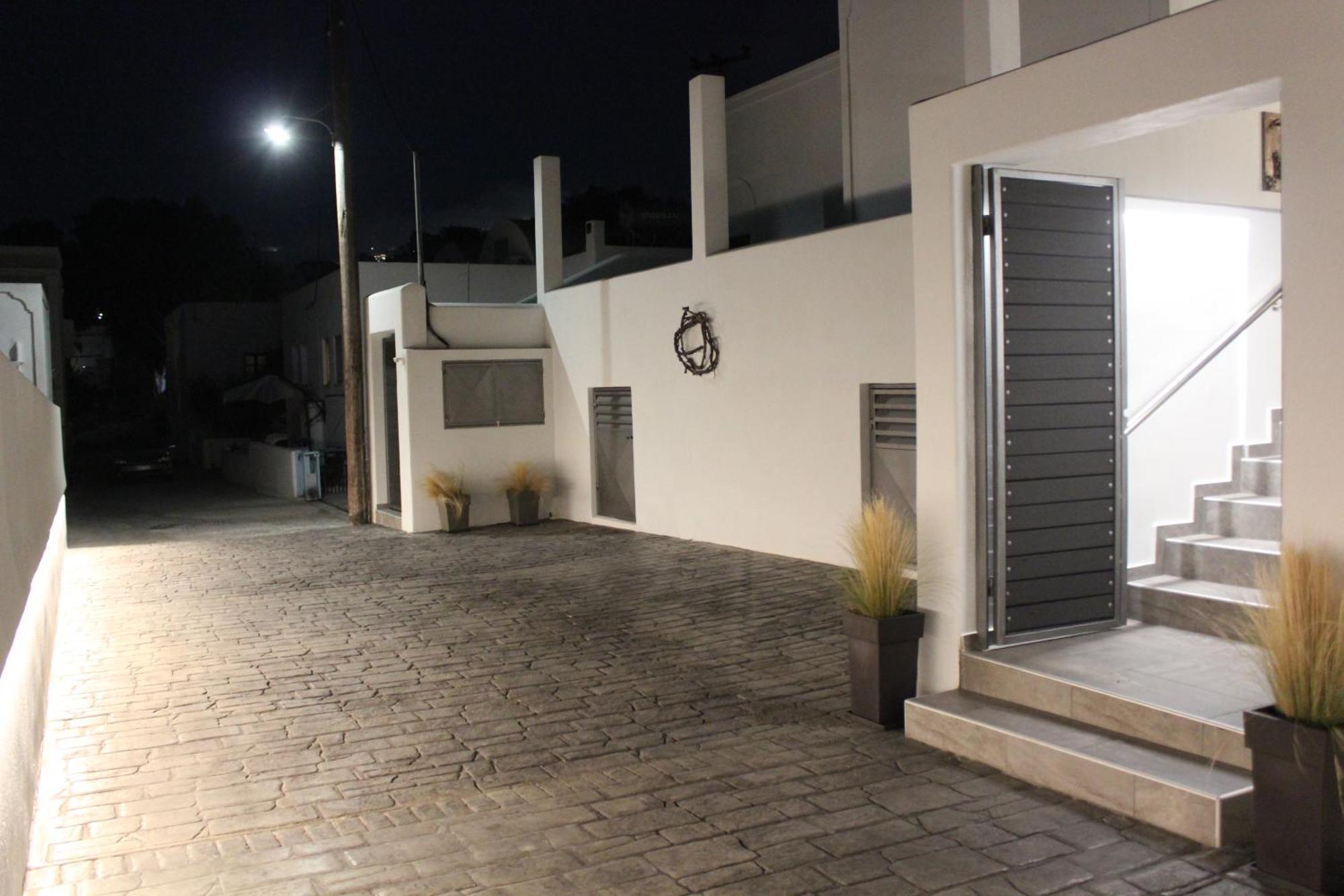 The Rock Luxury Homes เมซาเรีย ภายนอก รูปภาพ
